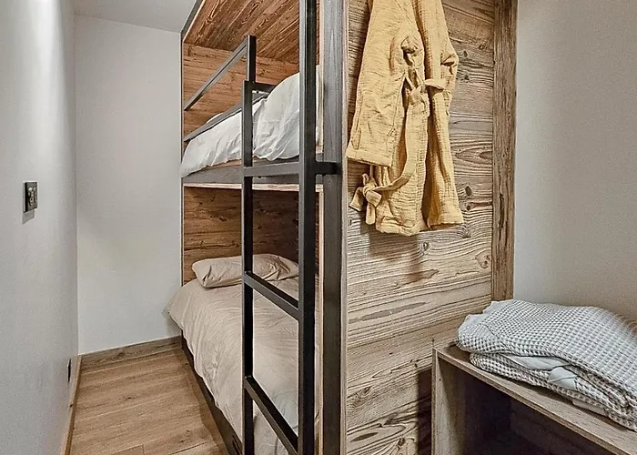 Standing - 2 To 8 People - Mont D'arbois *